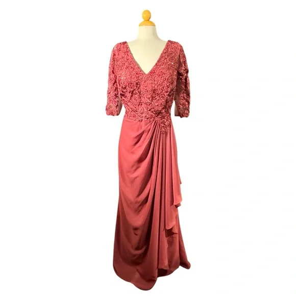 Elegant Wine Colored V-Neck Lace Evening Dress NWOT - Picture 1 of 6